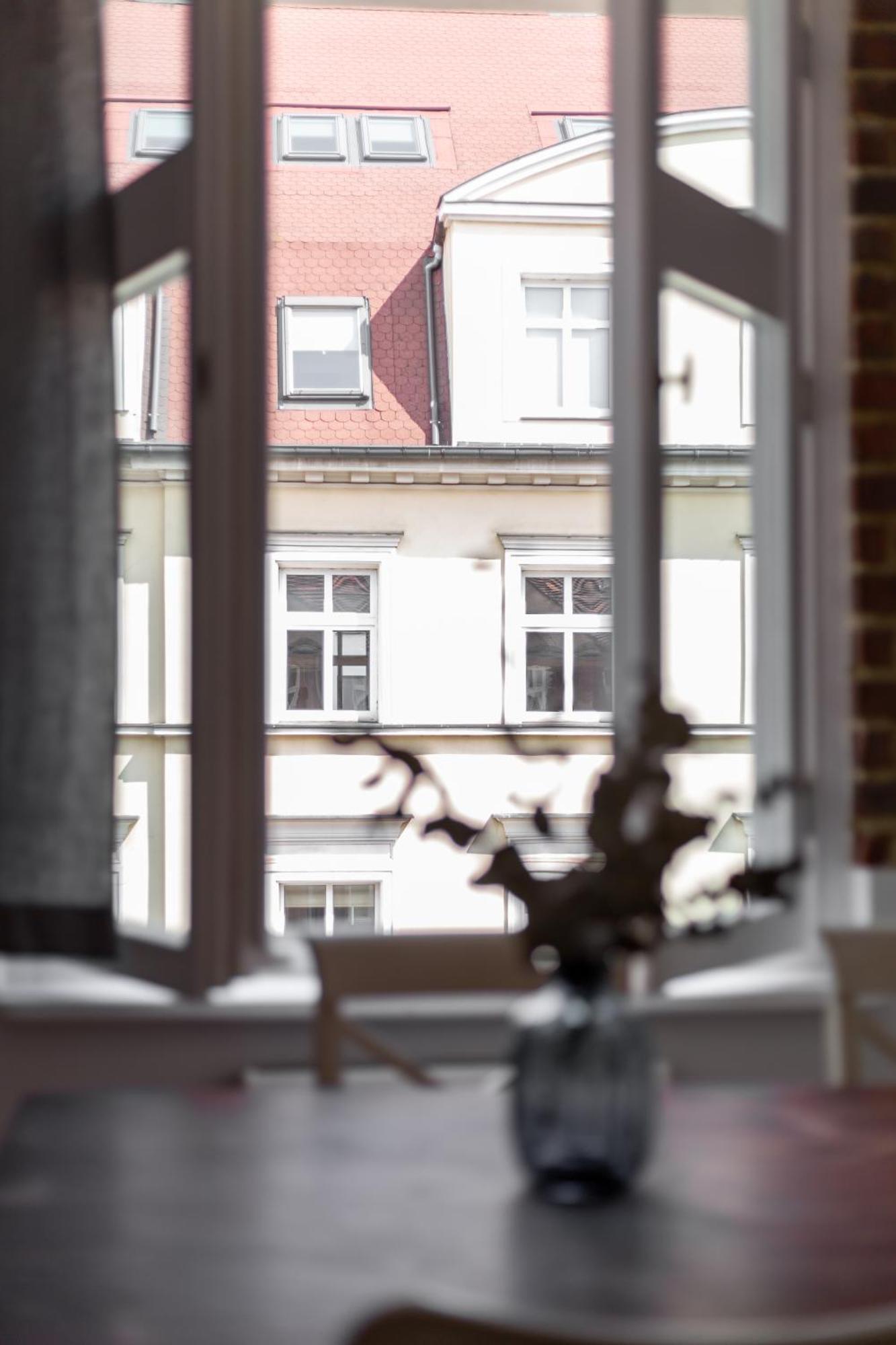 Klimatyczne Mieszkanie W Centrum Poznań Exteriör bild