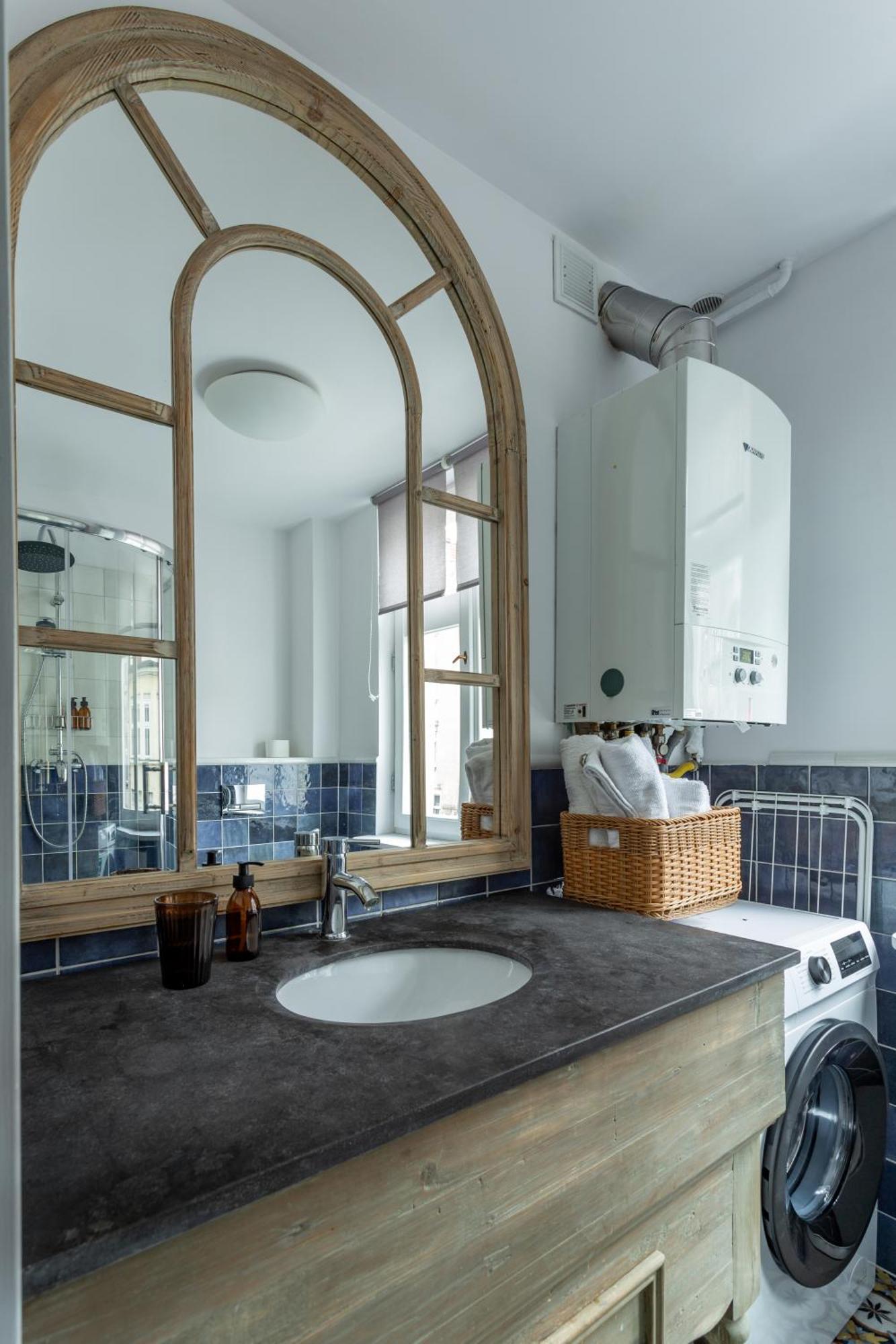 Klimatyczne Mieszkanie W Centrum Poznań Exteriör bild